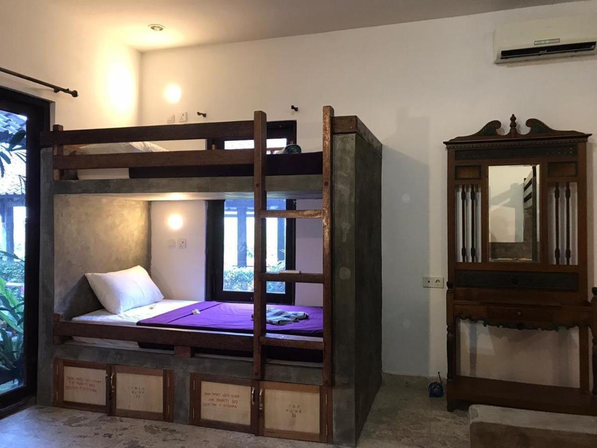 Ngeluwungan Boutique Hostel Canggu Extérieur photo