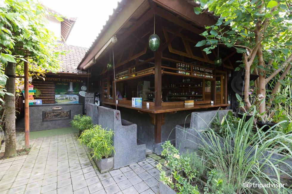 Ngeluwungan Boutique Hostel Canggu Extérieur photo